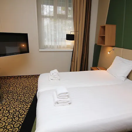 Savoy 4*