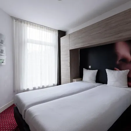 Atlantis Hotel