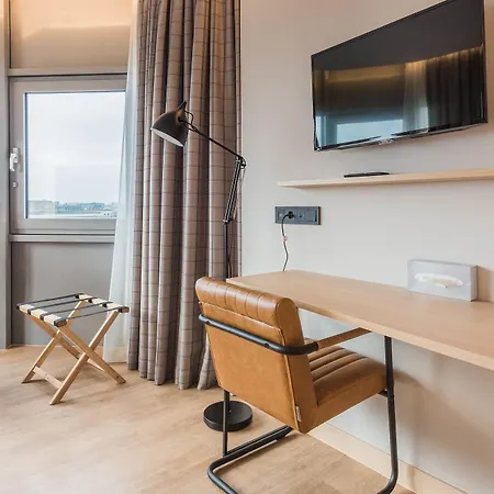 Urban 4*