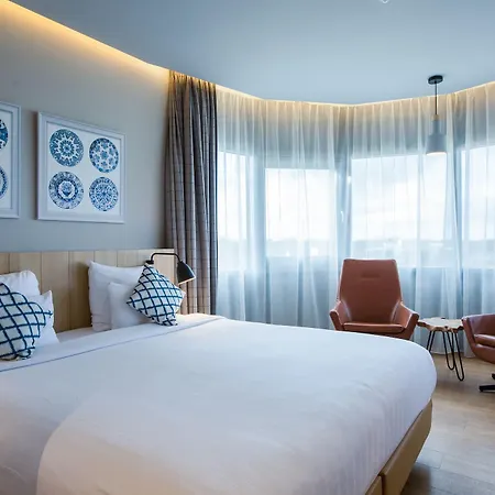 Urban Hotel