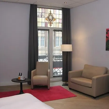 De Roode Leeuw 4*