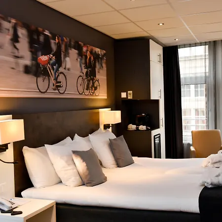 De Roode Leeuw Hotel 4*