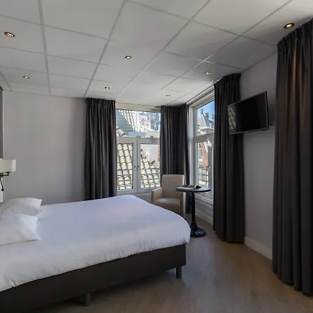 De Roode Leeuw Hotel 4*