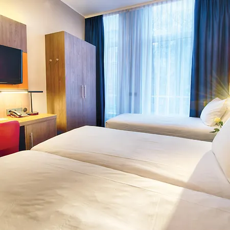 Hotel Leonardo City Center 4*