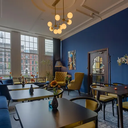 Des Arts Hotel