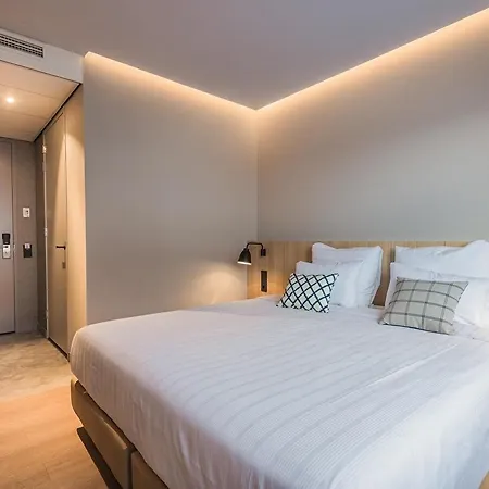Urban 4*