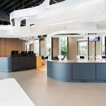 Yotel Hotel 4*