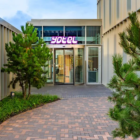 Yotel Hotel 4*