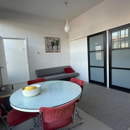 Couette-café 28a5 With Free Parking Place *