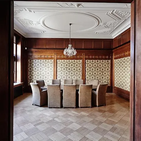 Hotel Tropen