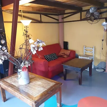 Warehouse In Spacious Industrial Workshop Appartement *
