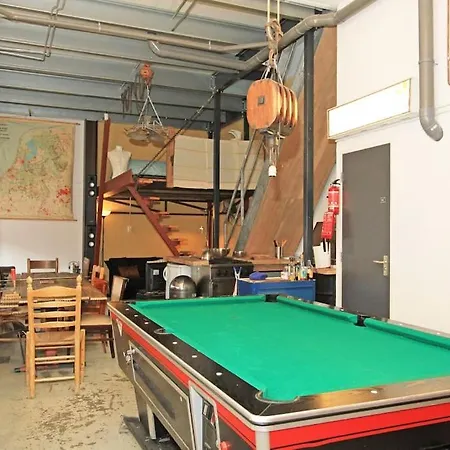 Appartement Warehouse In Spacious Industrial Workshop *