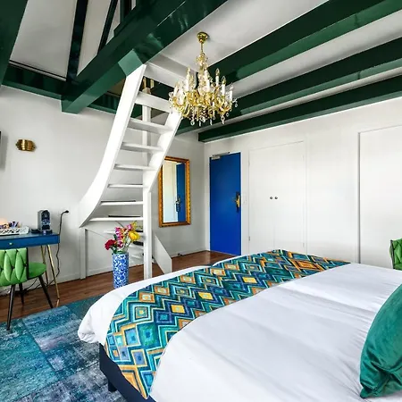 Des Arts Hotel 3*