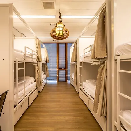 Hostelle - Women Only Hostel