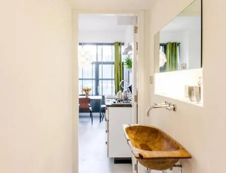 The Quay - Free Parking B&B 2*