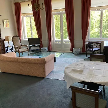 לינה וארוחת בוקר Vondelparkmuseum 2*