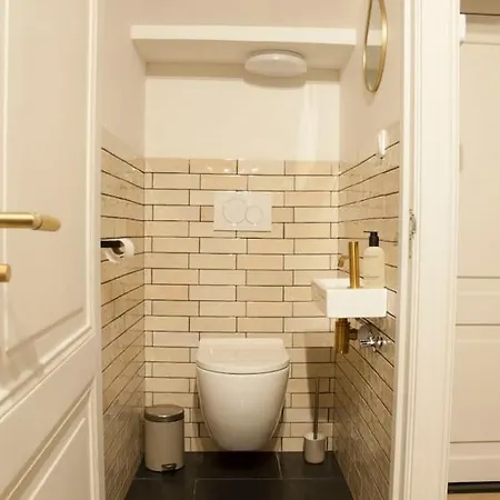 Apartment New! Centre Suites By B&b61 *