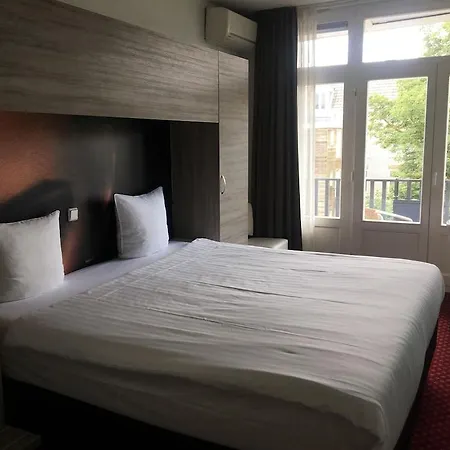 Atlantis Hotel 3*