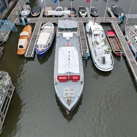 샬레 Spacious Homely House Boat
