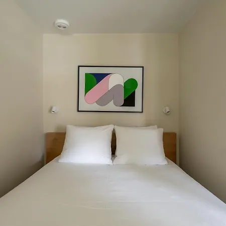 Numa Oosterpark Apartahotel 3*