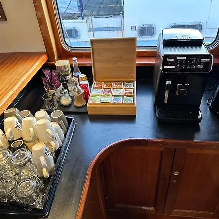 Hotelboat Angeline Ξενοδοχείο