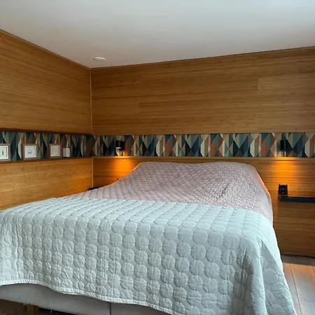 Couette-café Luxury On Robs Houseboat Special For Couples *