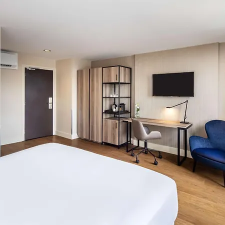 Hotel Nh Schiller