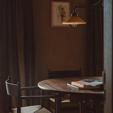 De Durgerdam, Hotel Amsterdam