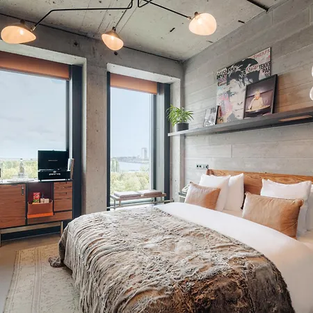 Hotel Sir Adam 4*