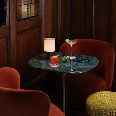 The Hoxton, Lloyd