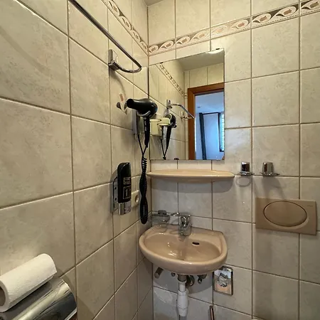Hotel Di-ann City Centre 2*