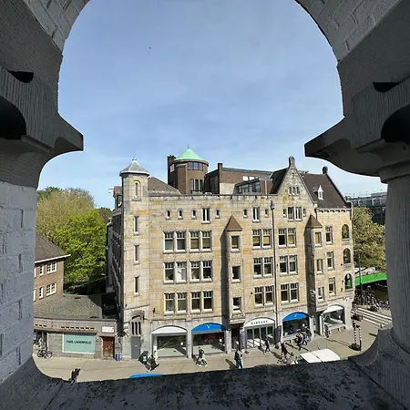 Di-ann City Centre