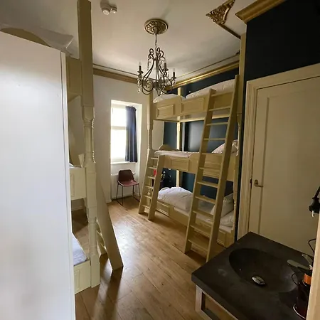 Bitterbal Hotel