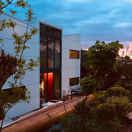 Reiwa Bed and breakfast
