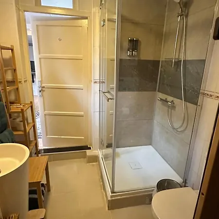 With Sauna شقة