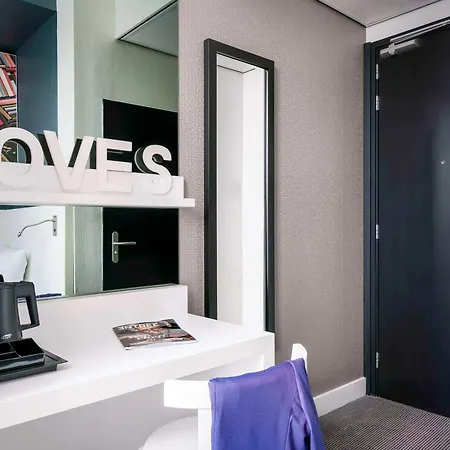 Hotel Ibis Styles Amstel 3*