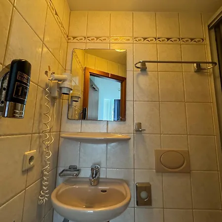 Hotel Di-ann City Centre 2*