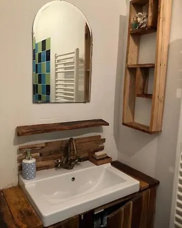 Bohemian Loft Bed & Breakfast 2*