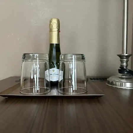 Guest * Амстердам