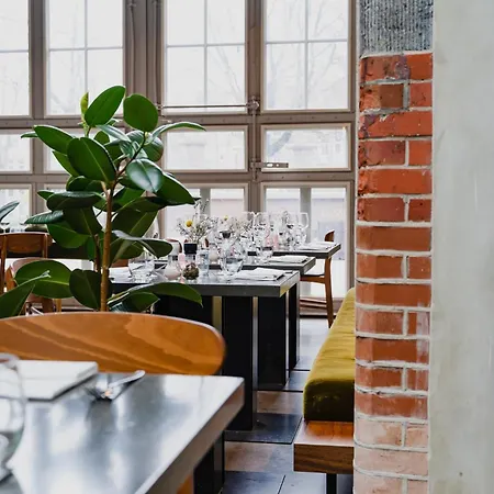 De Hallen Hotel 4*