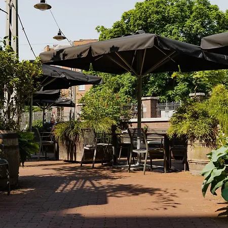 De Hallen Hotel