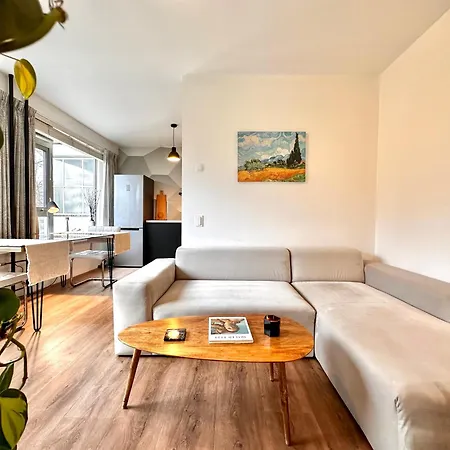 Cozy Retreat With Park Views And Free Parking Apartamento *