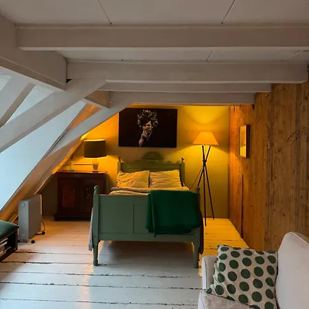 Habitación en casa particular 2 For 4 Pax In Monument On 3rd Floor *