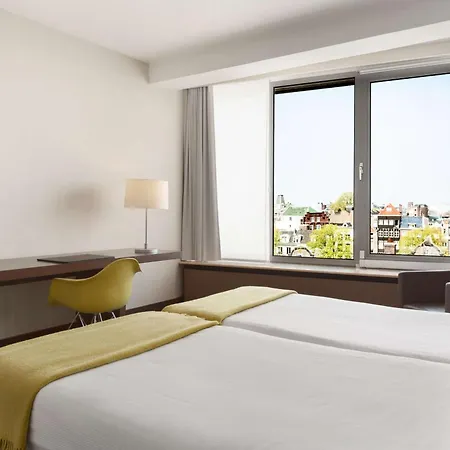 Hotel Nh Caransa 4*