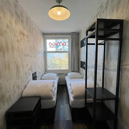 Amigo Budget Hostel