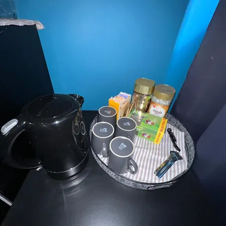 Couette-café Nes 2*