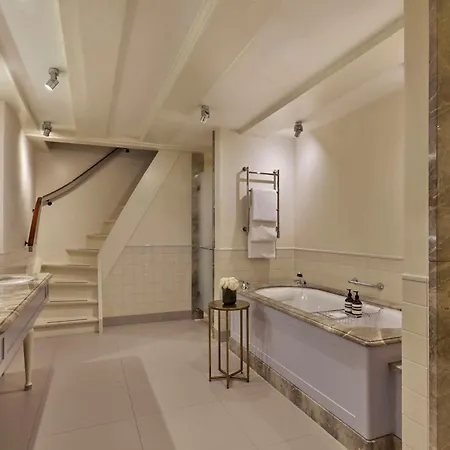 Waldorf Astoria Hotel 5*