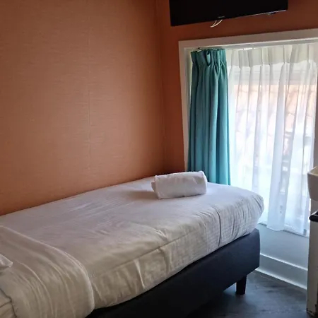 Budget Tourist Hotel
