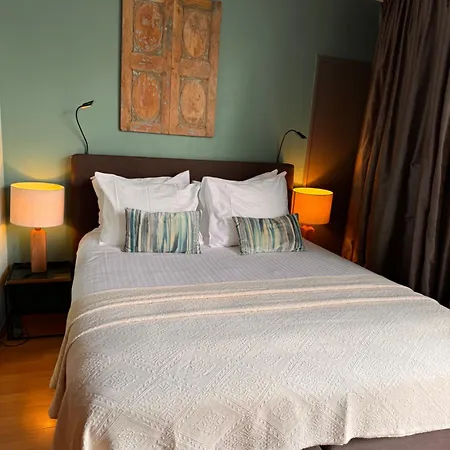 Decor Canal House Bed & Breakfast