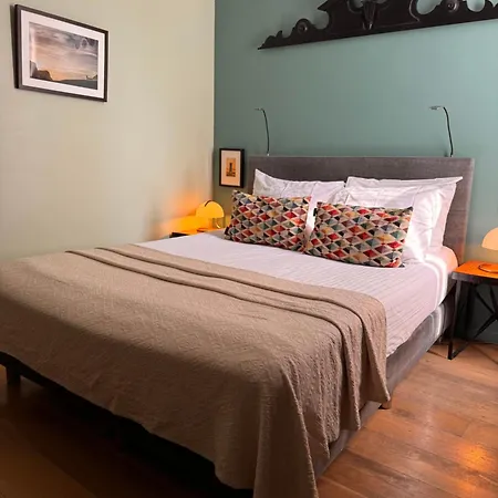 Decor Canal House Bed & Breakfast *